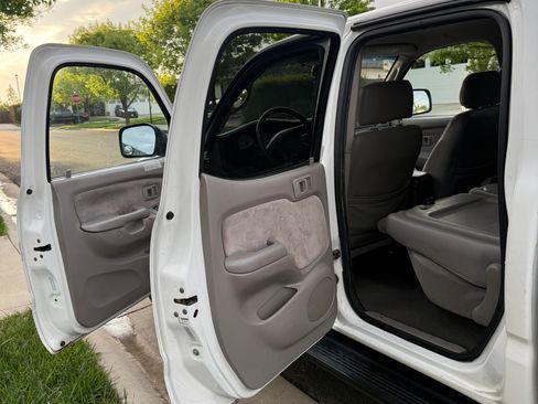 Used 2003 Toyota Tacoma PreRunner image 5