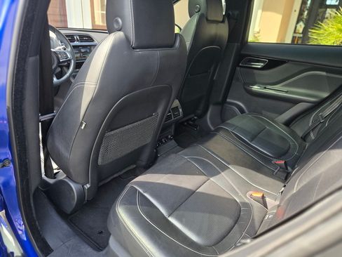 Used 2018 Jaguar F-PACE R-Sport image 19