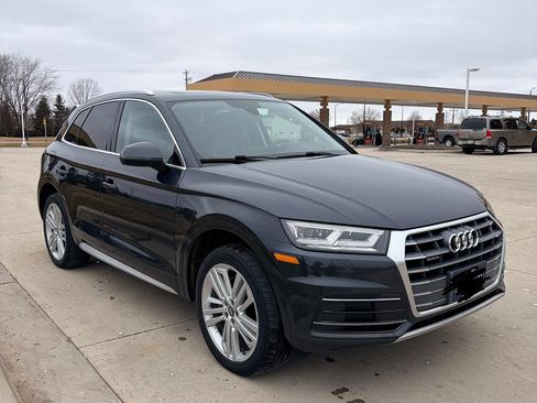 Used 2018 Audi Q5 2.0T Premium Plus w/ Premium Plus Package image 1