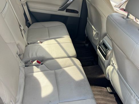 Used 2010 Lexus GX 460 image 22