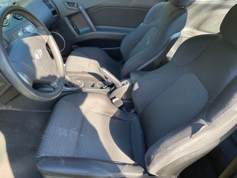 Used 2008 Hyundai Tiburon GS FWD image 10