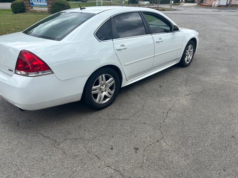 Used 2015 Chevrolet Impala LT w/ LT Sunroof Package FWD image 5