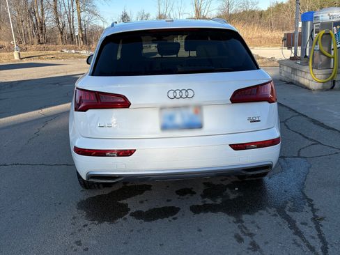 Used 2018 Audi Q5 2.0T Premium w/ Convenience Package AWD/4WD image 10
