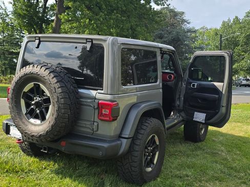 Used 2018 Jeep Wrangler Rubicon AWD/4WD image 5