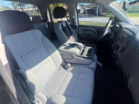 Used 2018 Chevrolet Silverado 1500 Custom w/ Custom Value Package image 12