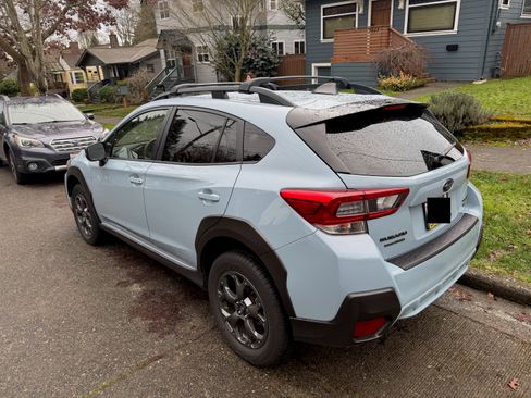 Used 2022 Subaru Crosstrek 2.5i Sport w/ Moonroof Package image 4