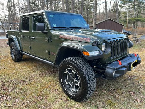Used 2021 Jeep Gladiator Mojave w/ Cold Weather Group image 5
