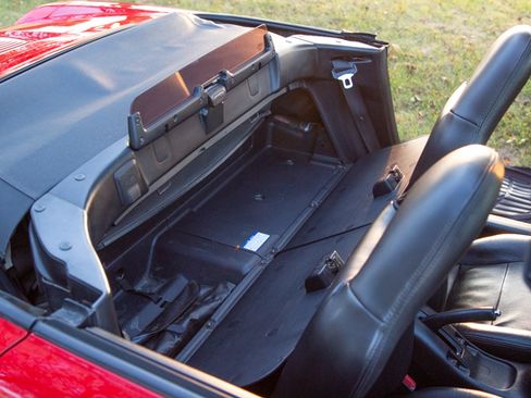 Used 2005 Toyota MR2 image 22