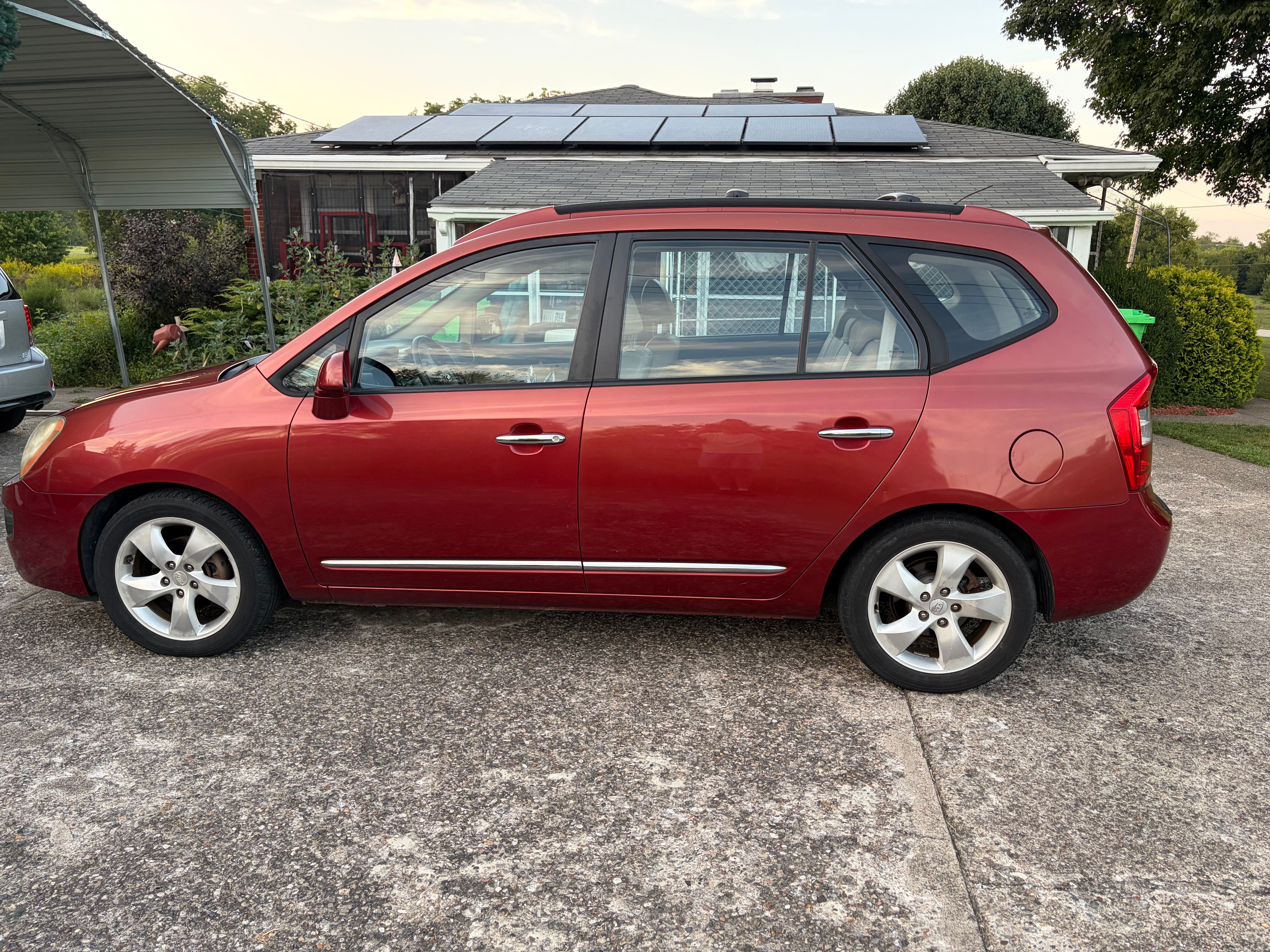 Used 2007 Kia Rondo EX w/ Premium Pkg FWD image 23