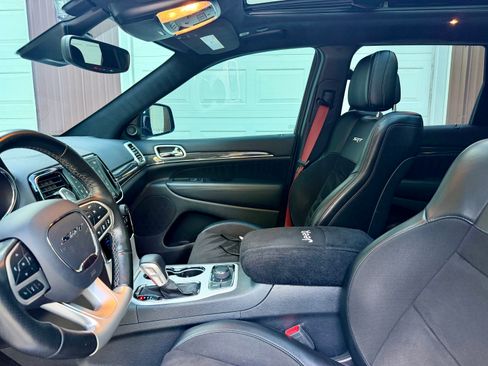 Used 2020 Jeep Grand Cherokee SRT AWD/4WD image 18