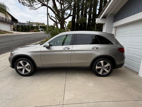 Used 2019 Mercedes-Benz GLC 300 image 4