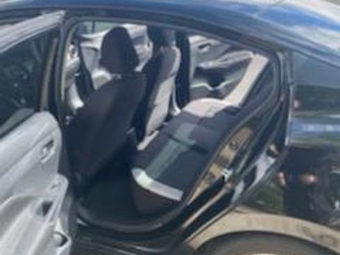 Used 2021 Nissan Versa SV image 12