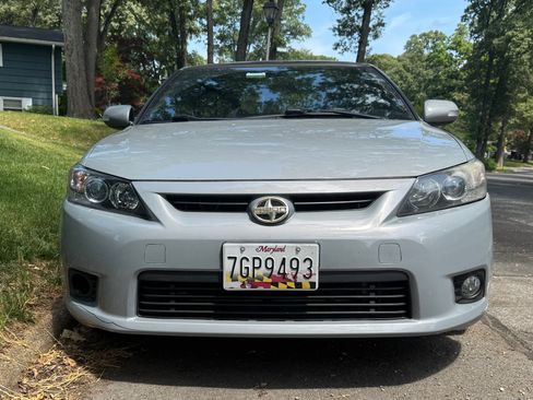 Used 2012 Scion tC FWD image 2