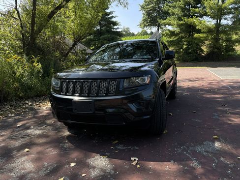 Used 2015 Jeep Grand Cherokee Altitude image 14