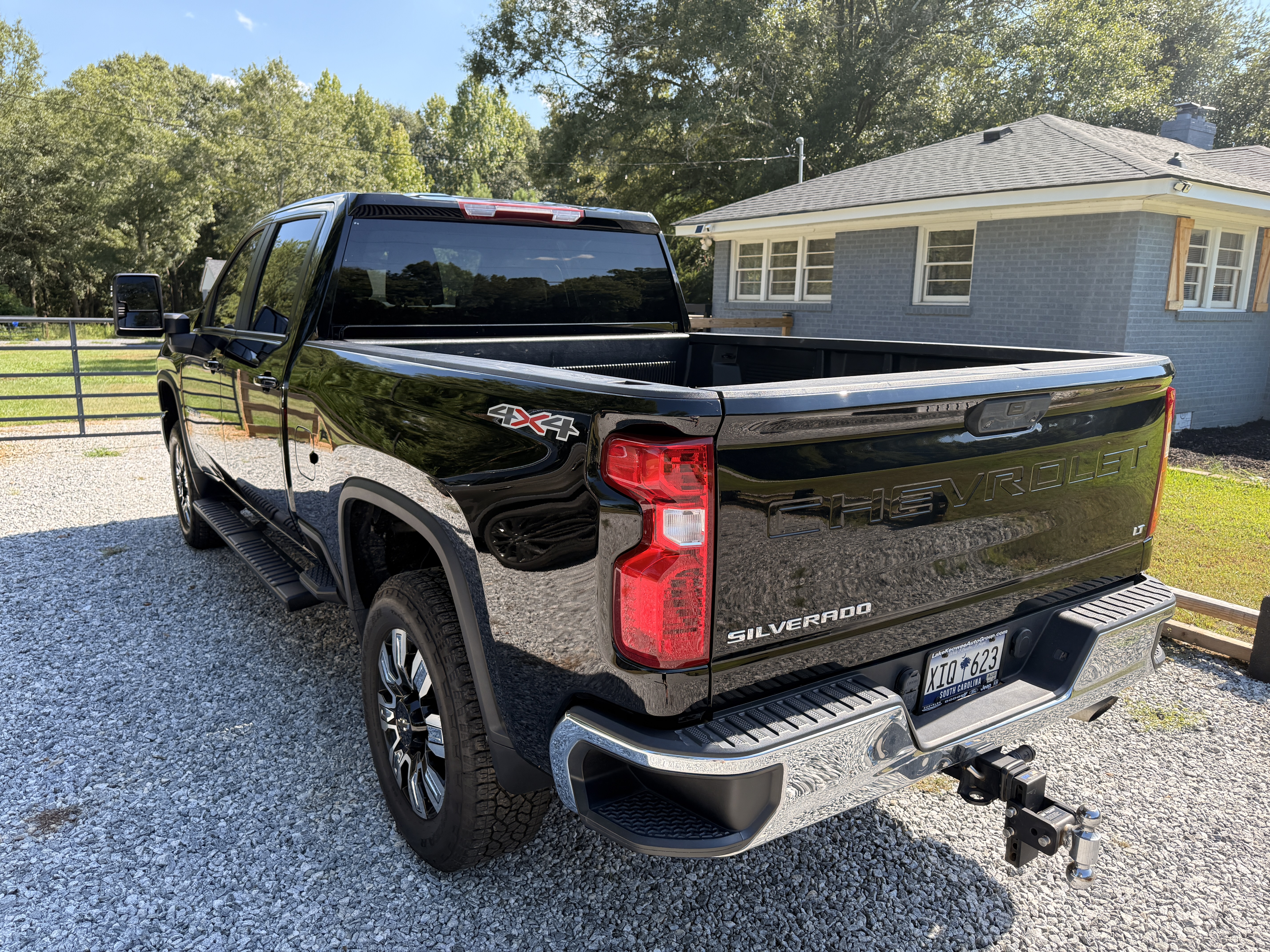 Used 2024 Chevrolet Silverado 2500 LT AWD/4WD image 10