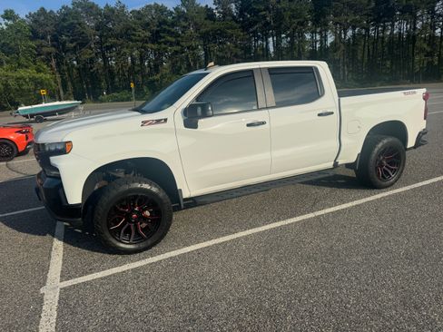 Used 2019 Chevrolet Silverado 1500 LT Trail Boss AWD/4WD image 4