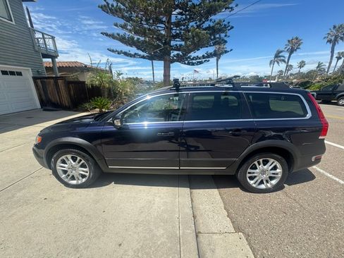 Used 2016 Volvo XC70 T5 Platinum AWD/4WD image 1