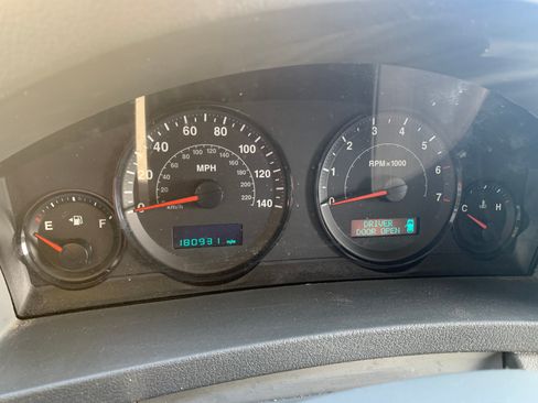 Used 2006 Jeep Grand Cherokee Laredo image 8