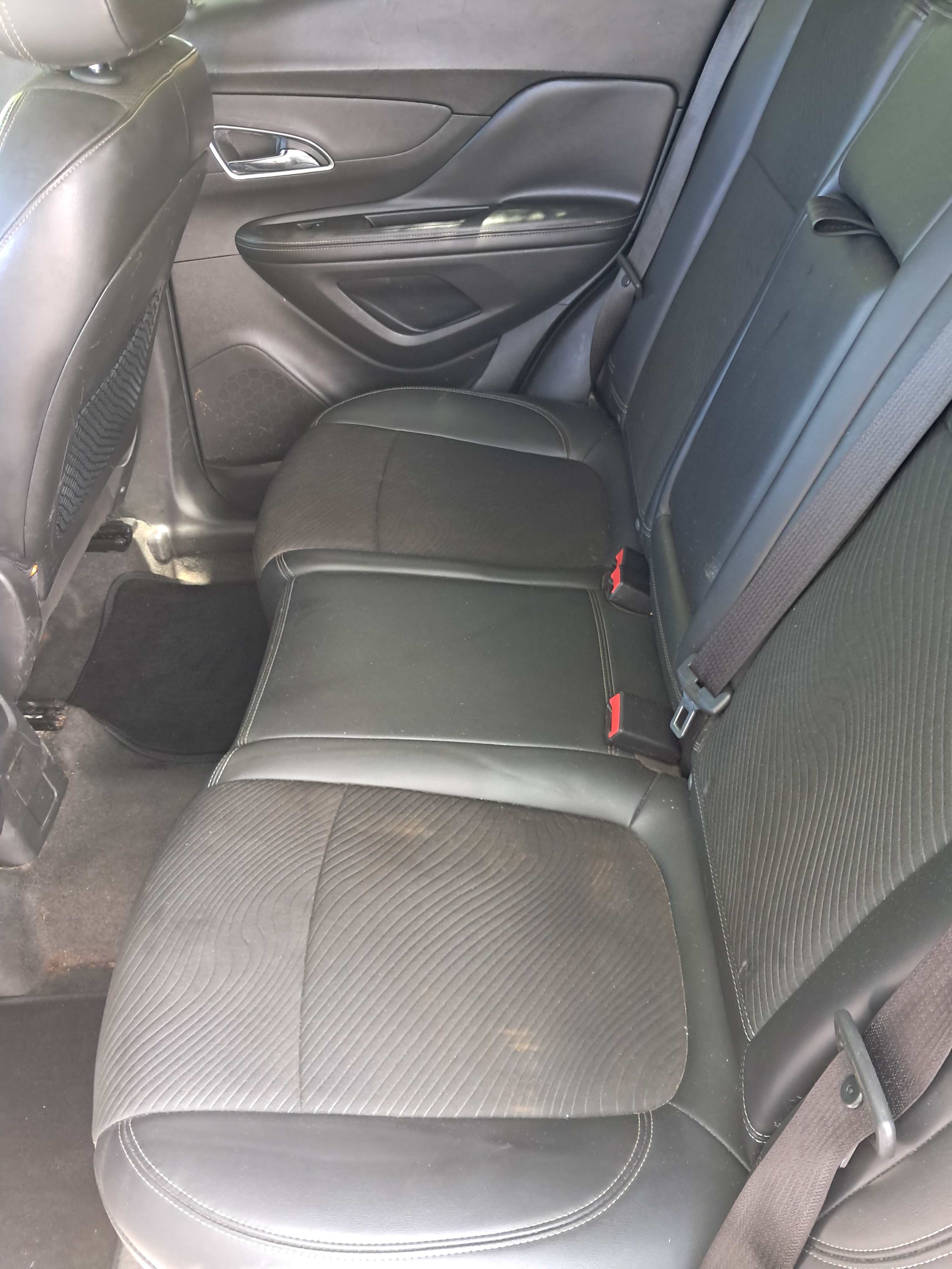 Used 2014 Buick Encore FWD image 13