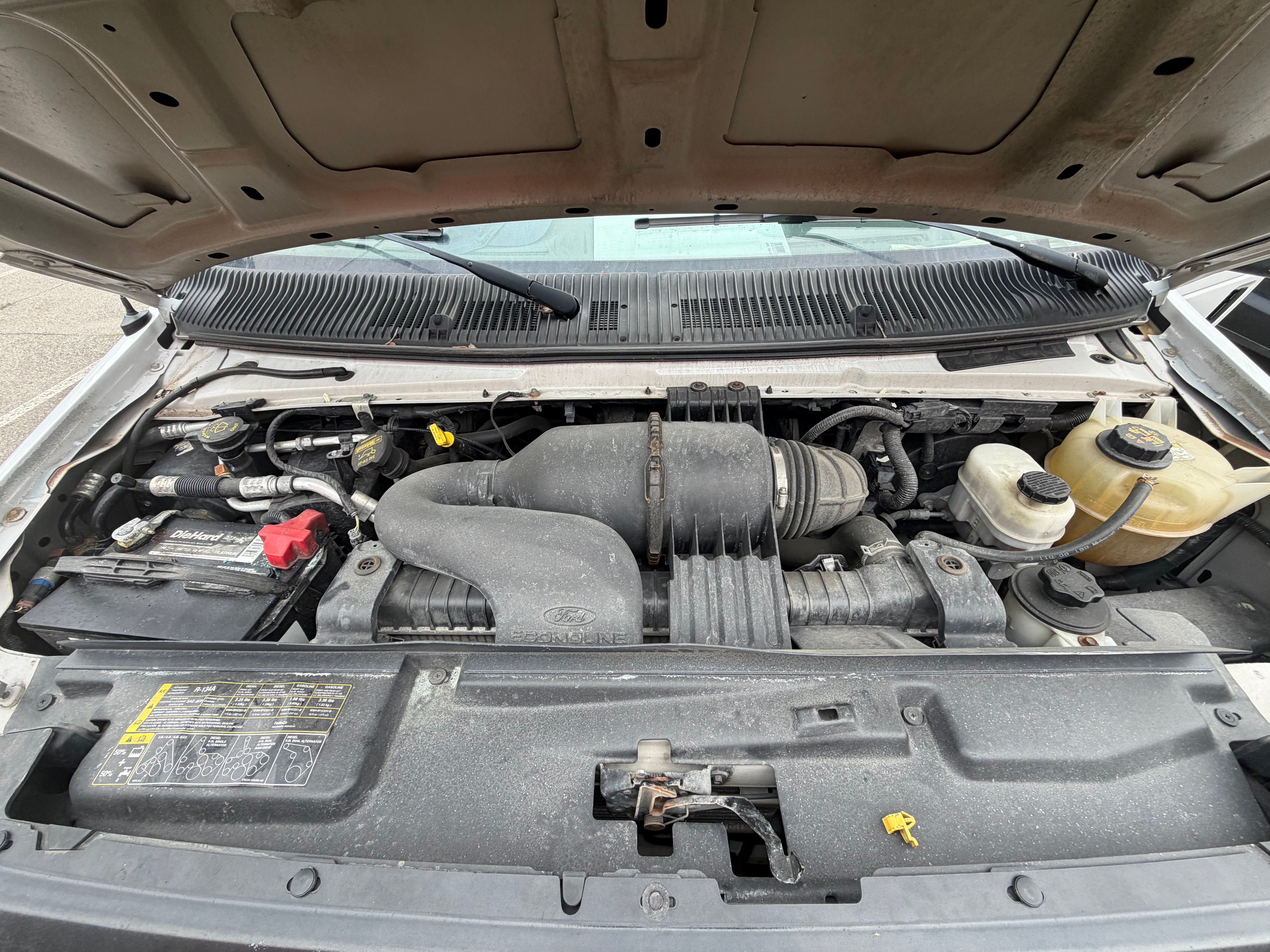 Used 2011 Ford E-150 and Econoline 150 w/ PWR Group RWD image 9