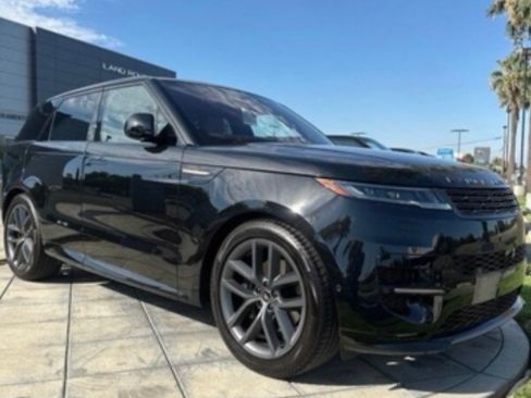 Used 2023 Land Rover Range Rover Sport SE Dynamic image 10