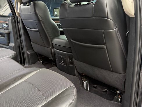 Used 2014 RAM 1500 Laramie w/ Convenience Group image 11