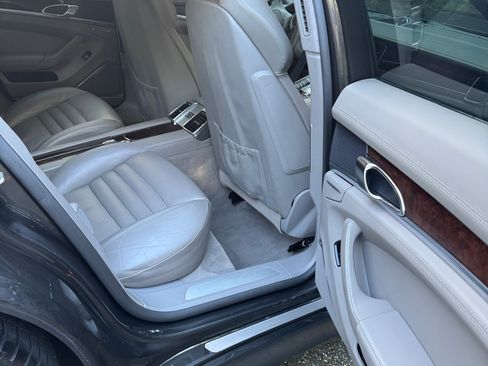 Used 2010 Porsche Panamera 4S image 9