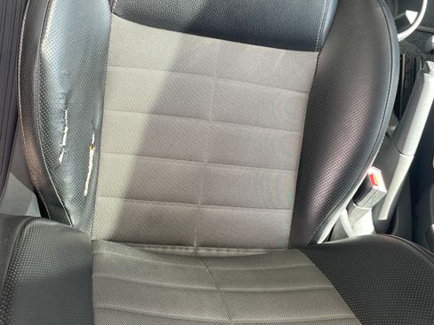 Used 2012 FIAT 500 Sport w/ Safety & Sound Pkg FWD image 9