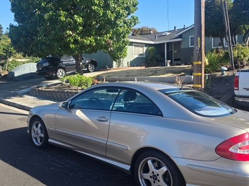 Used 2004 Mercedes-Benz CLK 500 Coupe image 4