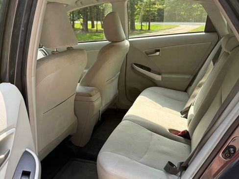 Used 2015 Toyota Prius Two FWD image 8