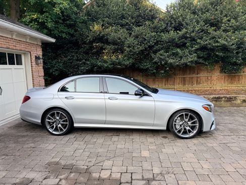 Used 2018 Mercedes-Benz E 43 AMG 4MATIC Sedan image 4
