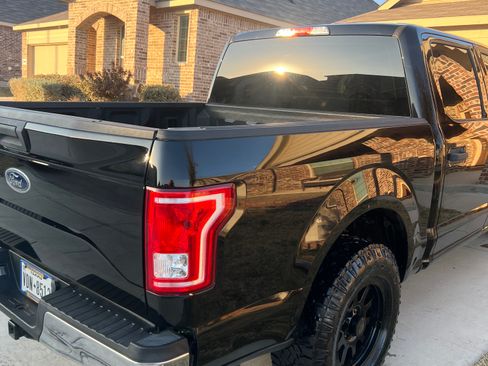 Used 2017 Ford F150 XLT image 9