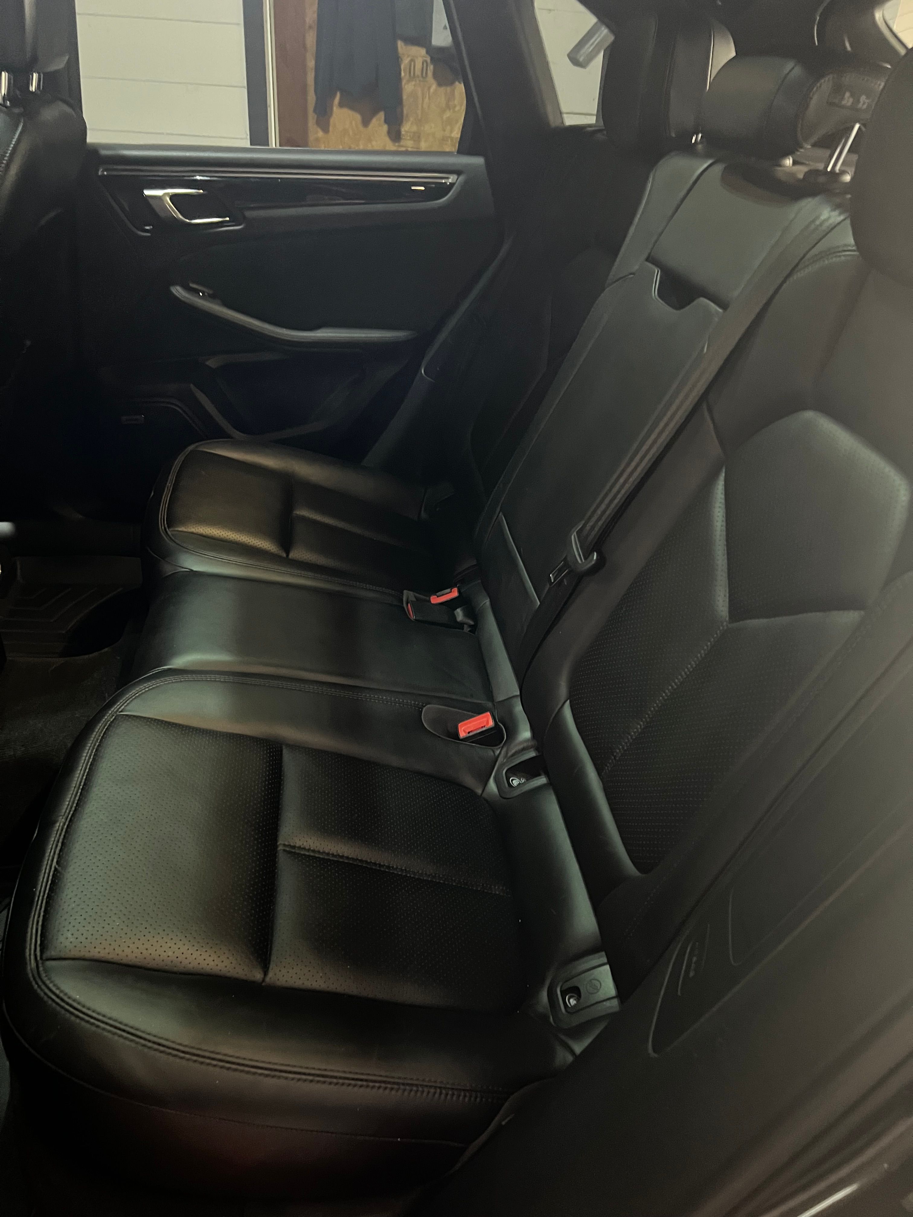 Used 2018 Porsche Macan Sport Edition AWD/4WD image 8