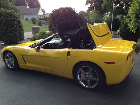 Used 2007 Chevrolet Corvette Convertible w/ Preferred Equipment Group image 4