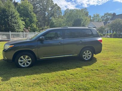Used 2013 Toyota Highlander SE