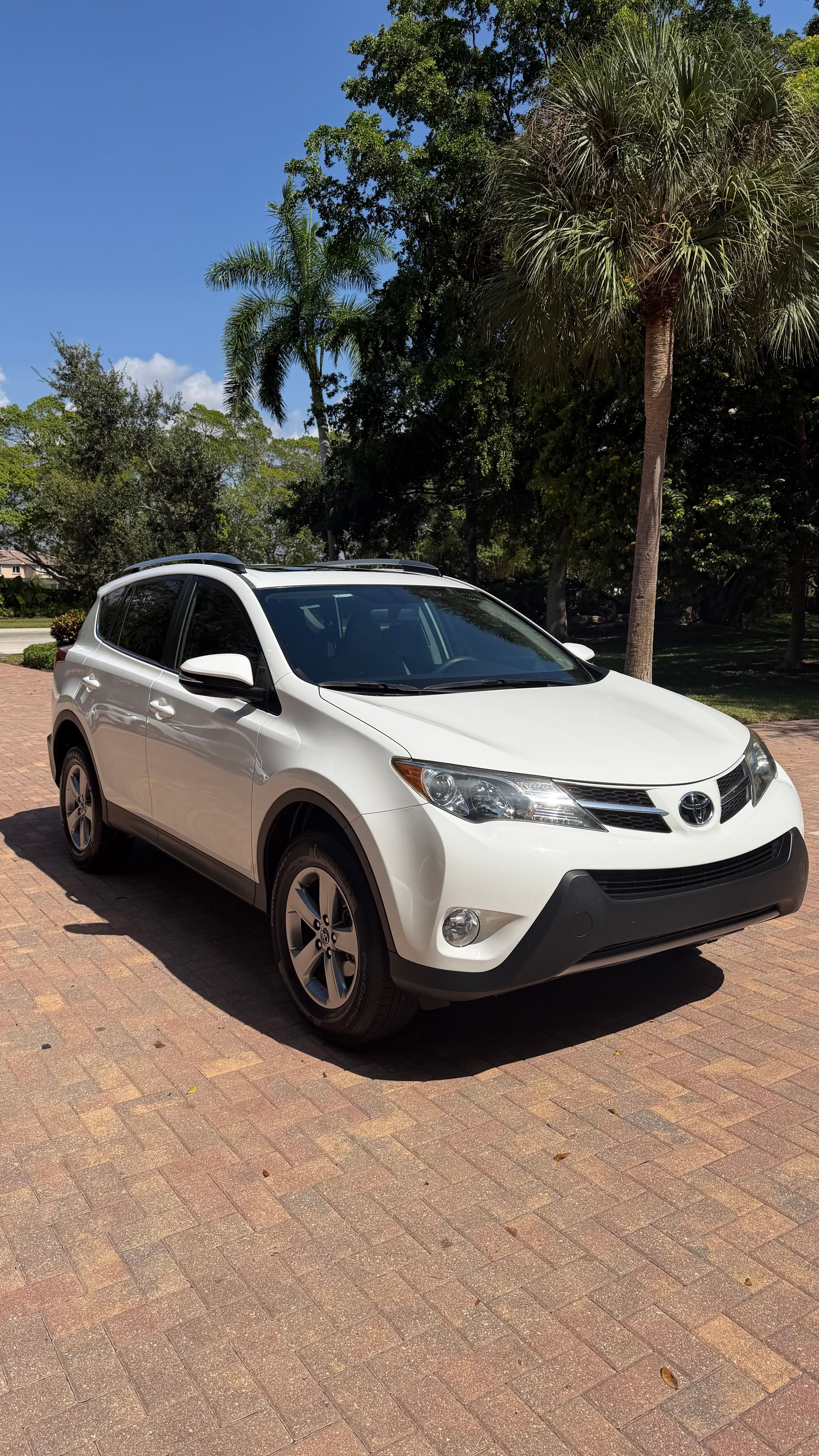 Used 2015 Toyota RAV4 XLE FWD image 4