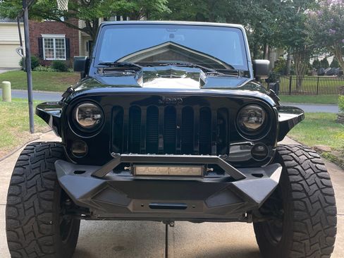 Used 2017 Jeep Wrangler Unlimited Sport w/ Quick Order Package 24S AWD/4WD image 9