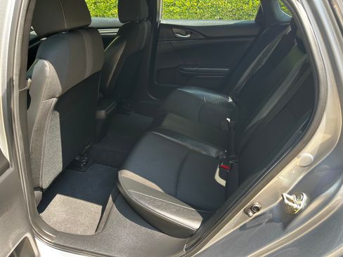 Used 2019 Honda Civic Sport image 8