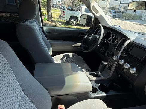 Used 2011 Toyota Tundra 2WD Double Cab w/ Tow Pkg image 15
