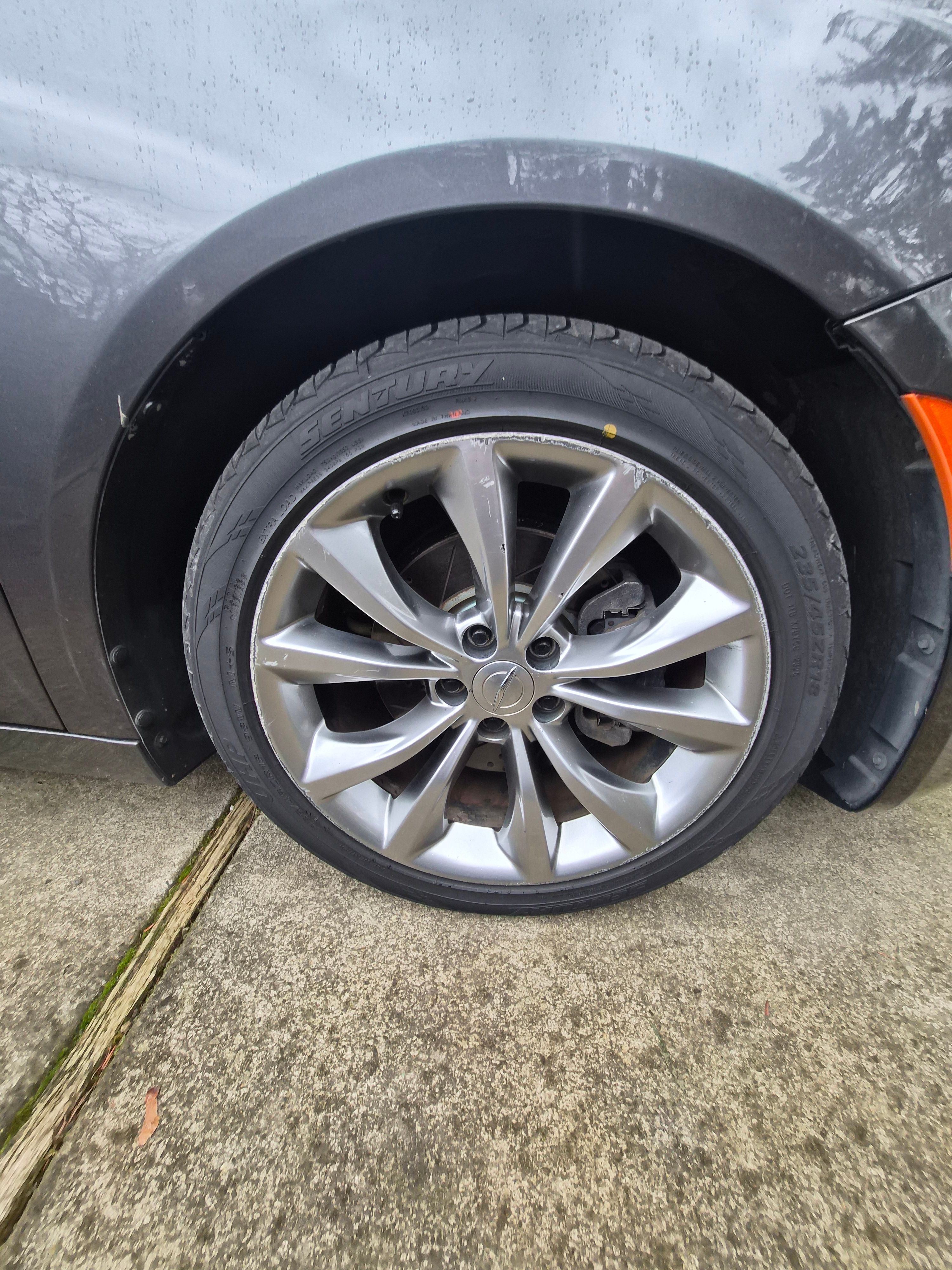 Used 2015 Chrysler 200 S FWD image 28