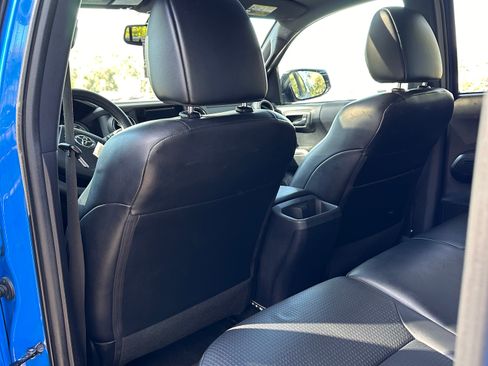 Used 2019 Toyota Tacoma TRD Pro AWD/4WD image 11