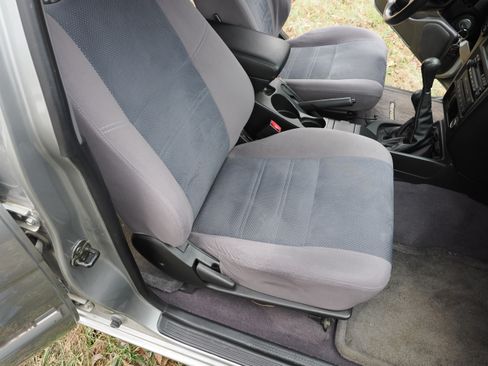 Used 2001 Nissan Pathfinder SE image 22