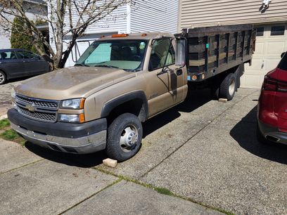 Used 2005 Chevrolet Silverado 3500 4x4 Regular Cab w/ Skid Plate Package