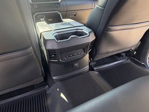 Used 2023 Toyota Tundra Platinum AWD/4WD image 18