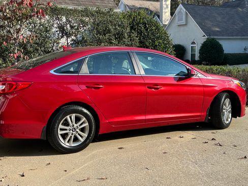 Used 2017 Hyundai Sonata ECO image 1