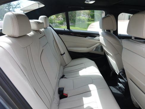 Used 2017 BMW 540i xDrive AWD/4WD image 20