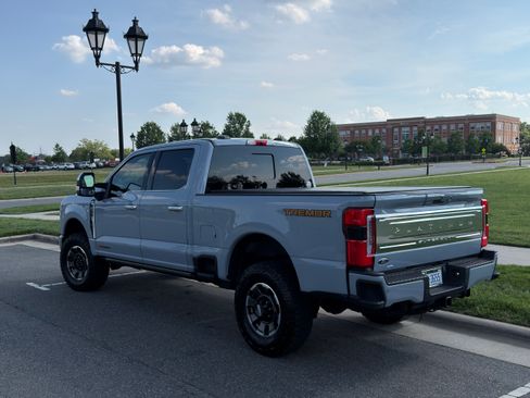 Used 2024 Ford F250 Platinum w/ Tremor Off-Road Package AWD/4WD image 5