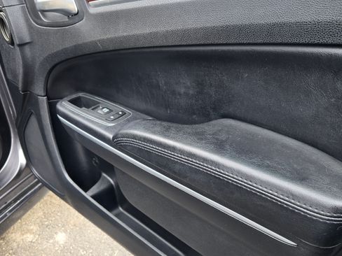 Used 2013 Chrysler 300 Sedan 4D w/ Driver Convenience Group image 12