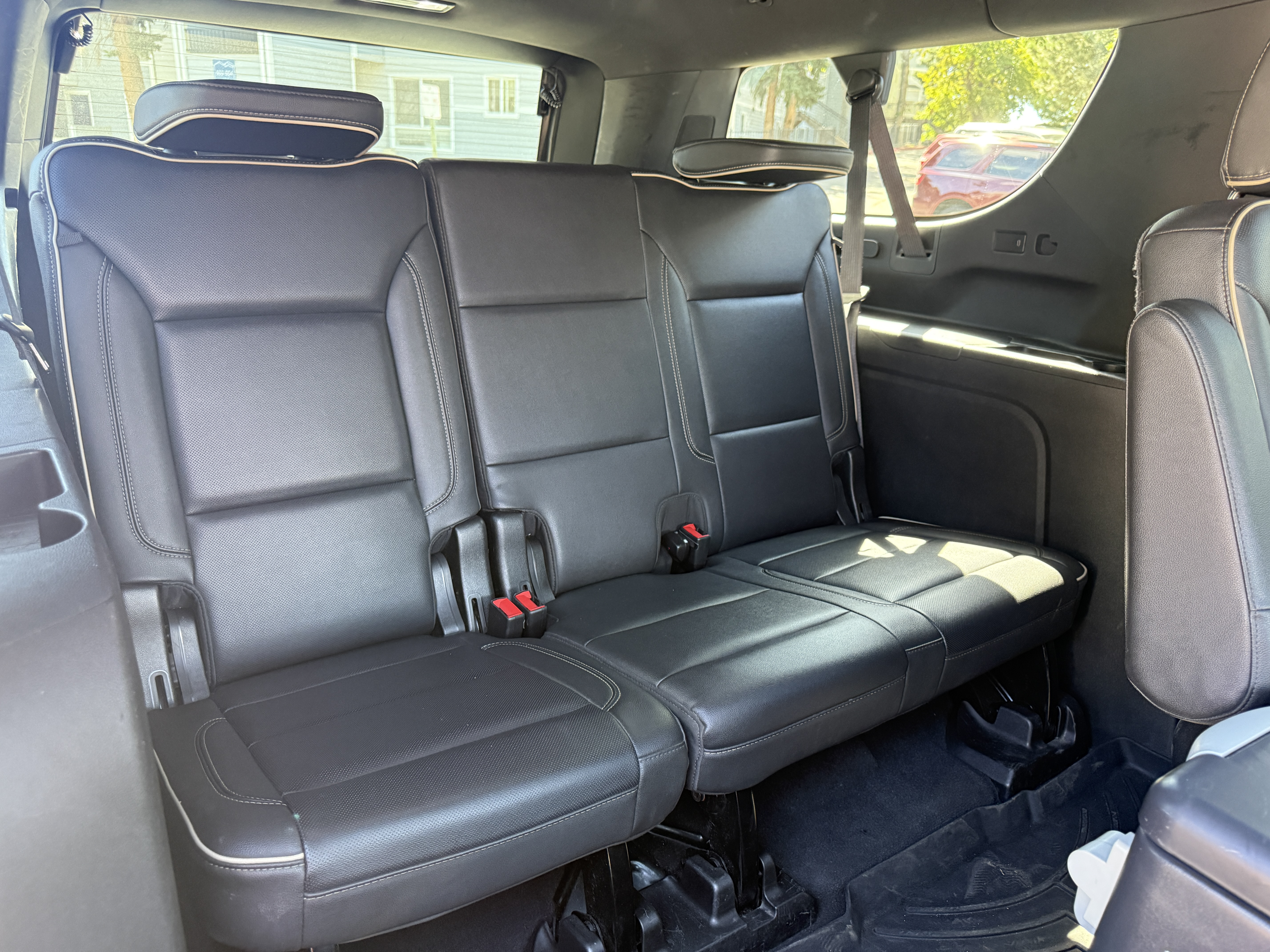Used 2021 GMC Yukon XL SLT w/ SLT Luxury Plus Package AWD/4WD image 16