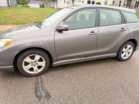 Used 2005 Toyota Matrix XR w/ Extra Value Pkg 2 AWD/4WD image 5